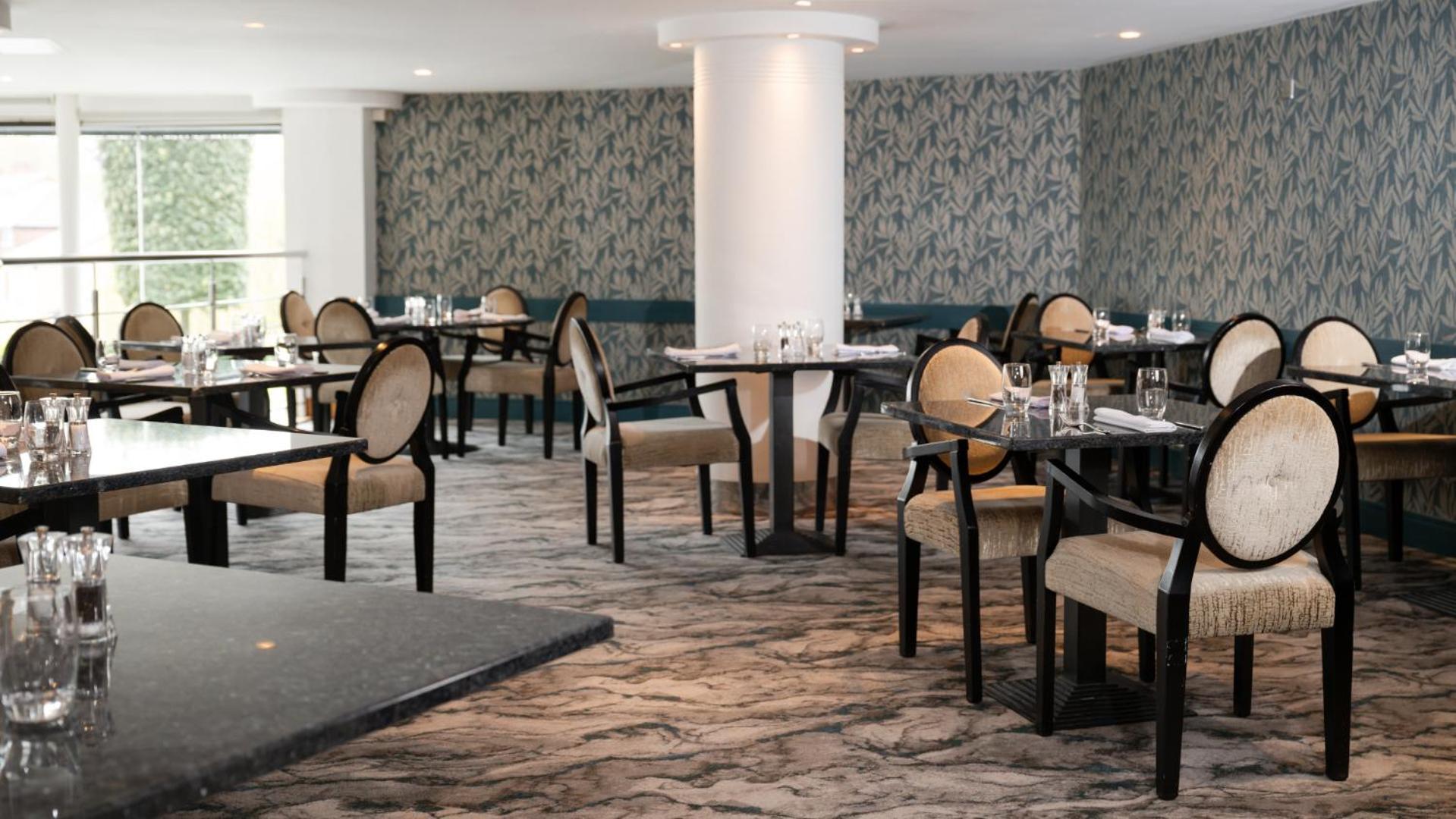 Отель The Stormont 4*